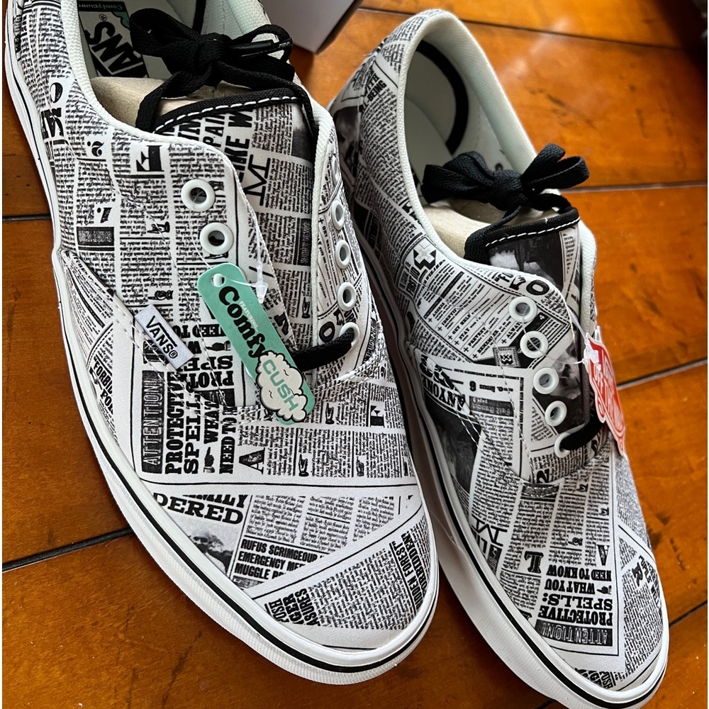 Harry Potter Daily Prophet Vans - Mens 10 NWT